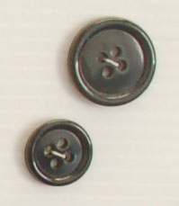 Bouton 4 trous (Plastique - 15 mm - Noir brillant)